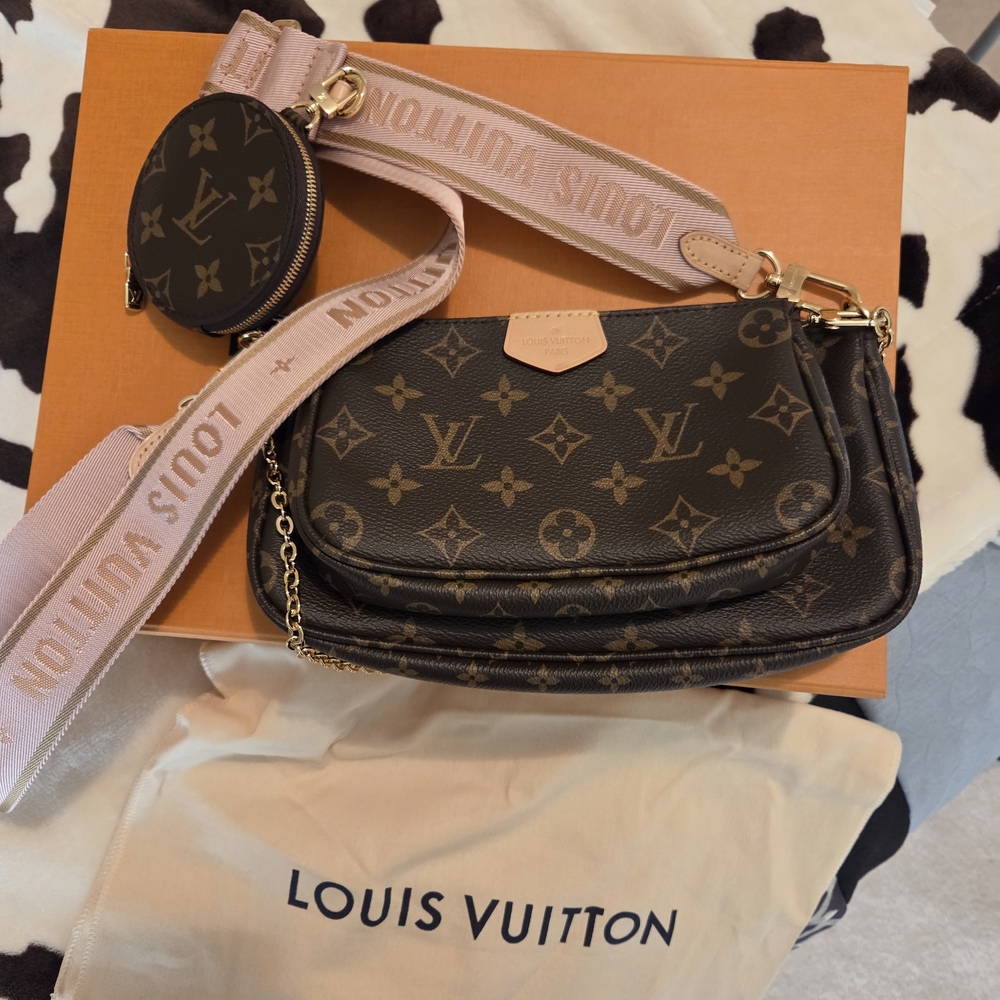 Louis Vuitton Multi Pochette Bag